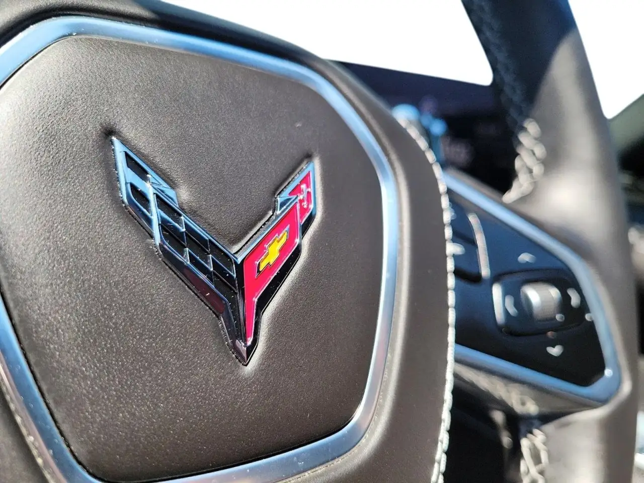 Chevrolet Corvette - Image 19