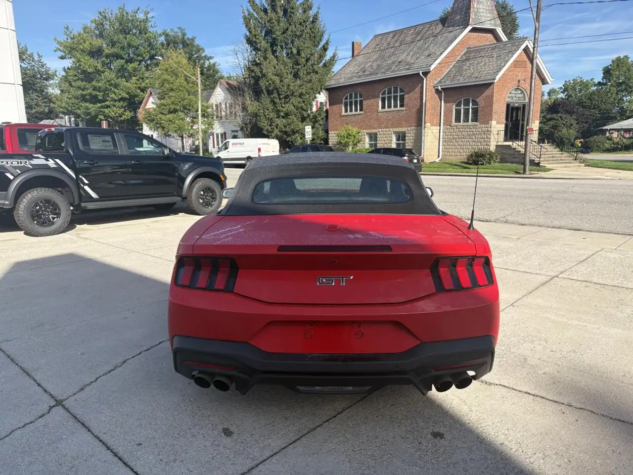 Ford Mustang - Image 6