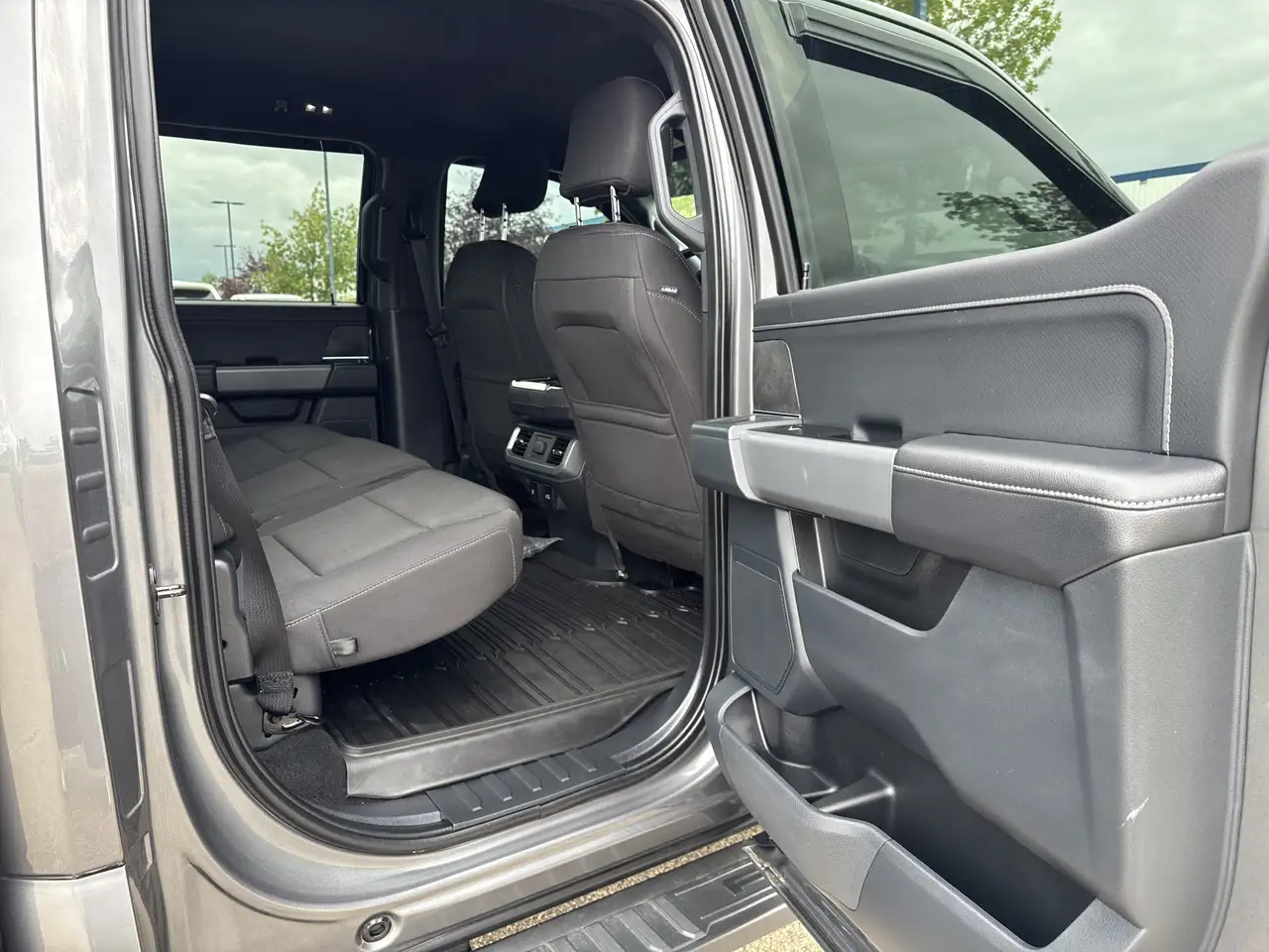 Ford F-150 - Image 13