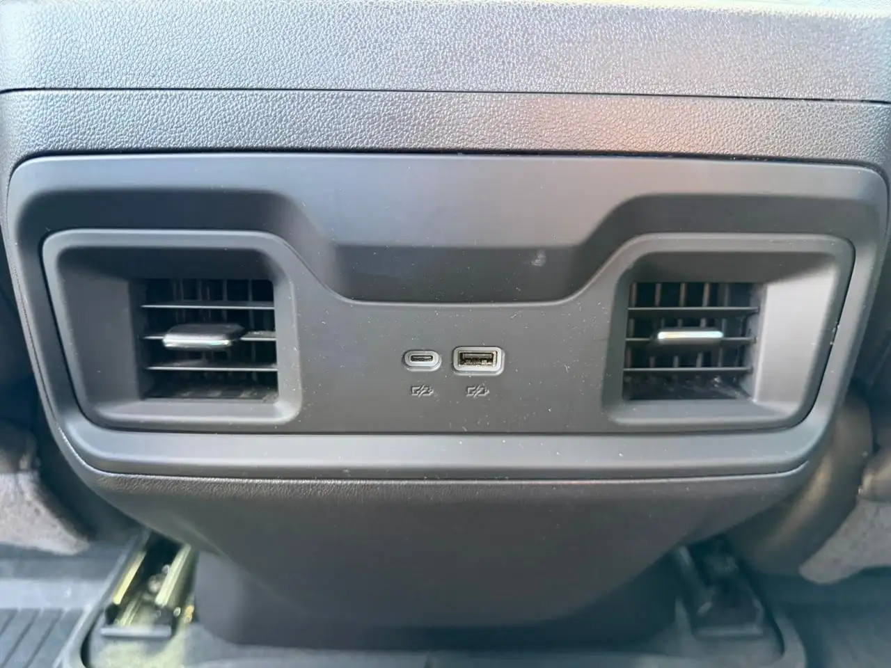 Chevrolet Silverado 1500 - Image 27