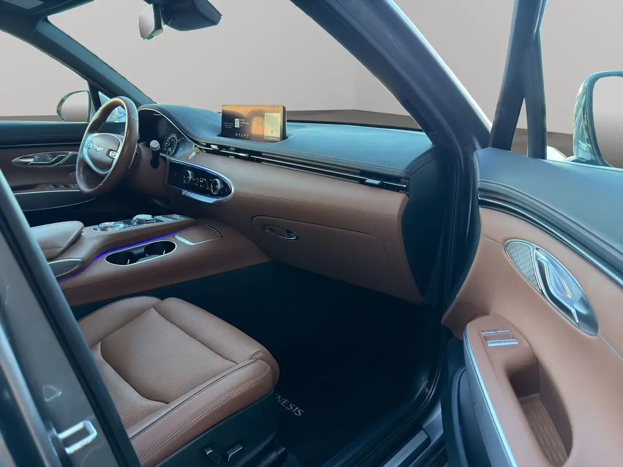 Genesis GV70 - Image 24