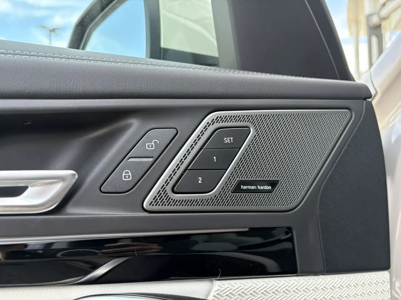 BMW X1 - Image 16