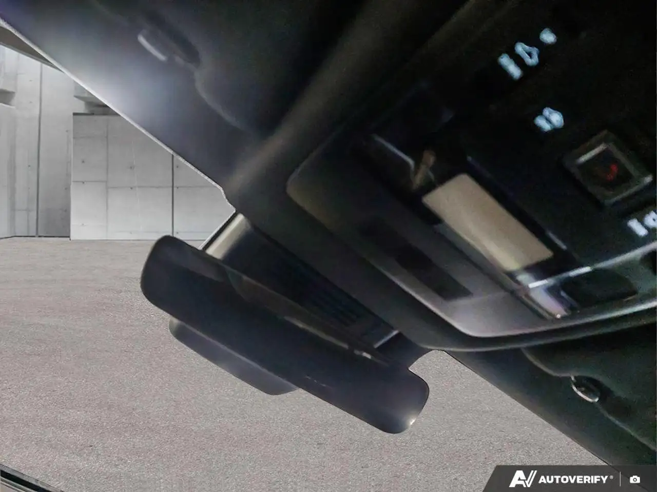 Lexus UX - Image 21