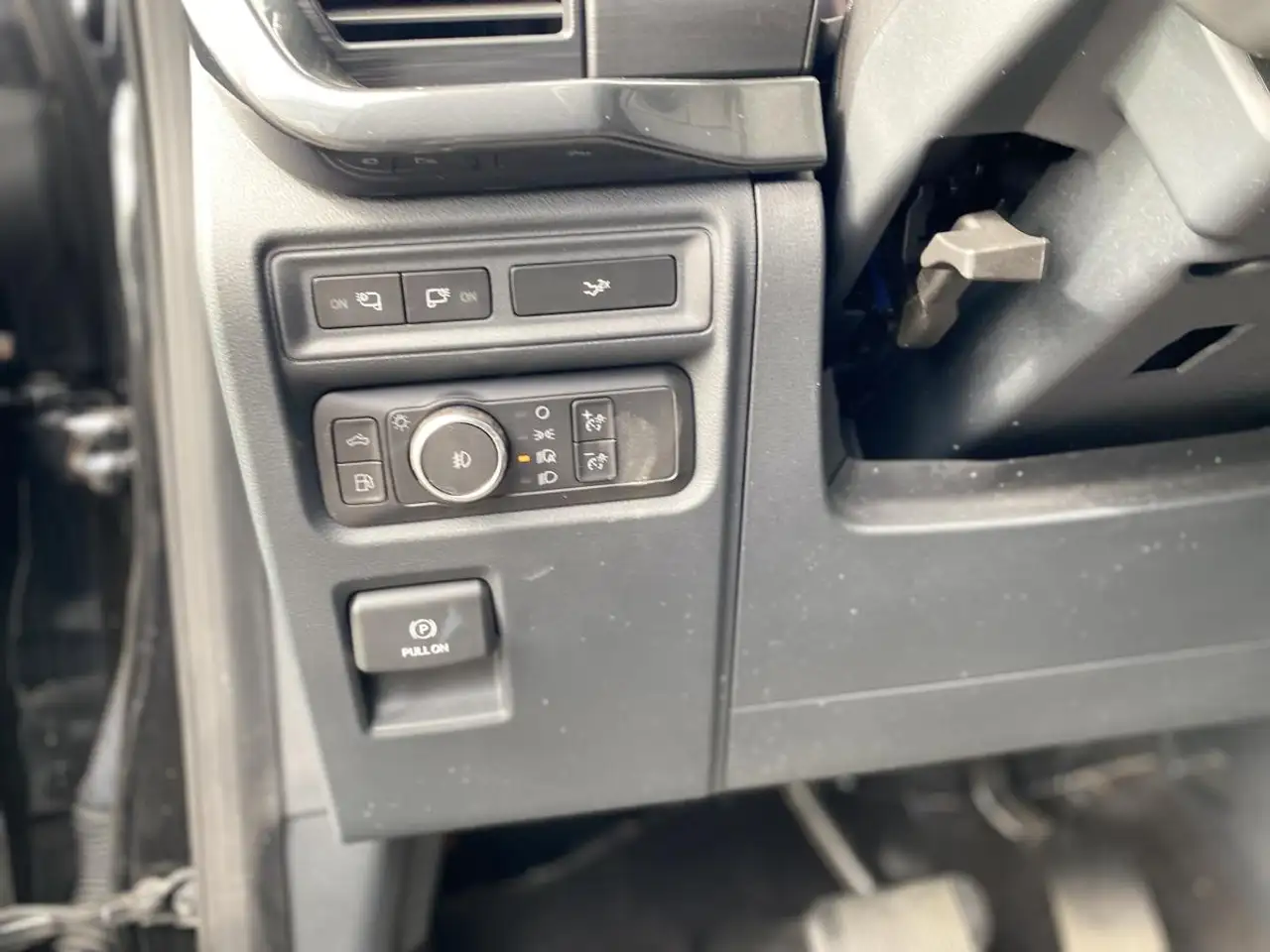 Ford F-150 - Image 13