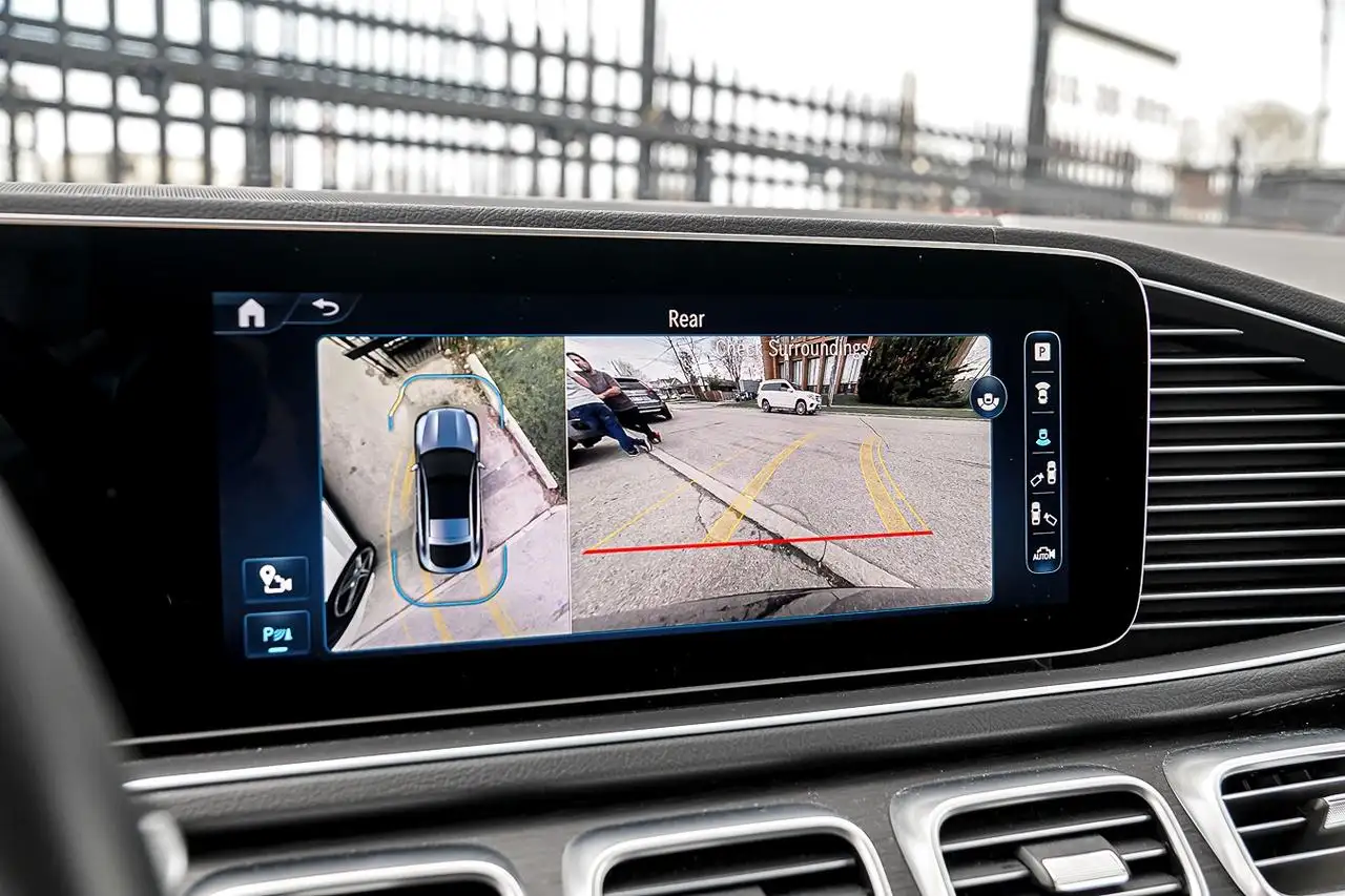 Mercedes-Benz GLE - Image 30