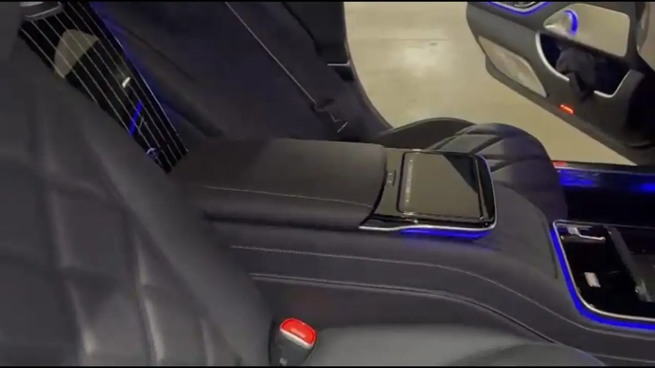 Mercedes-Benz S-Class - Image 18