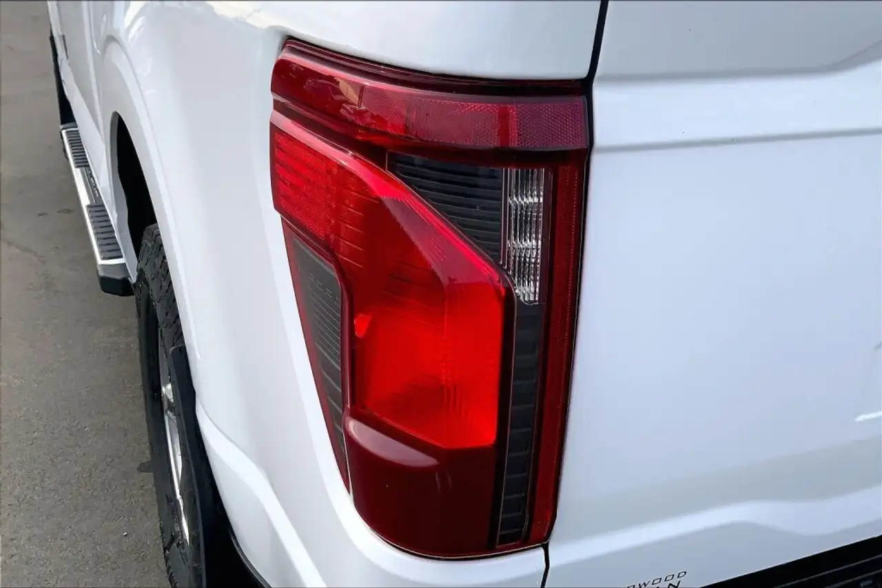 Ford F-150 - Image 26