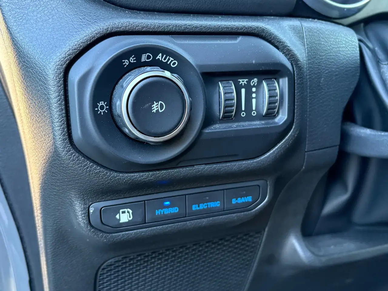 Jeep Wrangler - Image 13