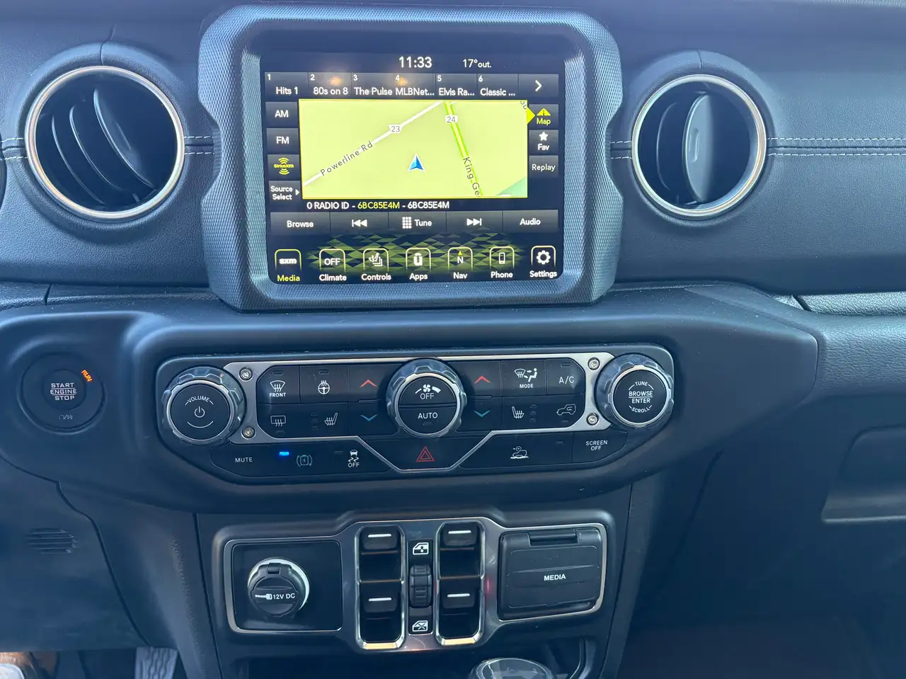 Jeep Wrangler - Image 18