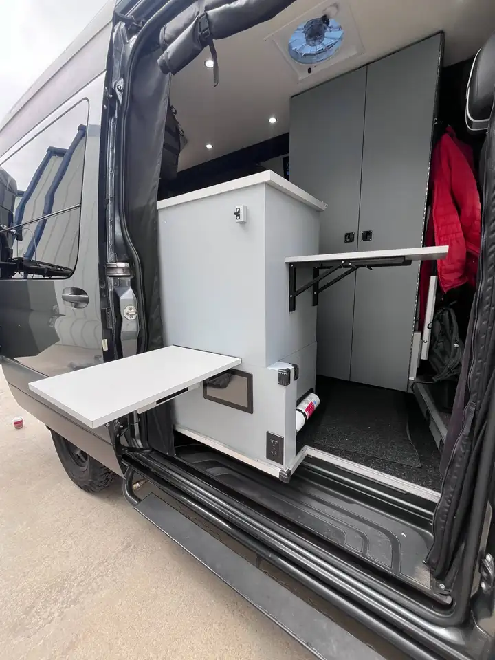 Mercedes-Benz Sprinter - Image 17