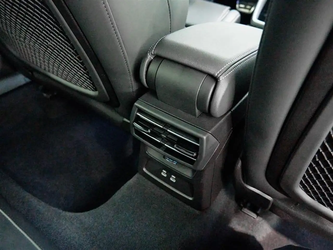 Audi S3 - Image 31