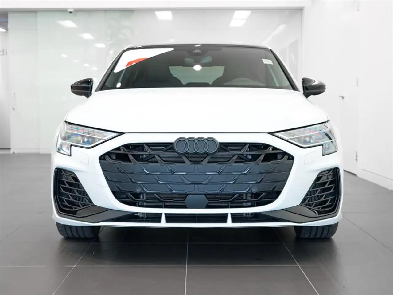 Audi S3 - Image 2