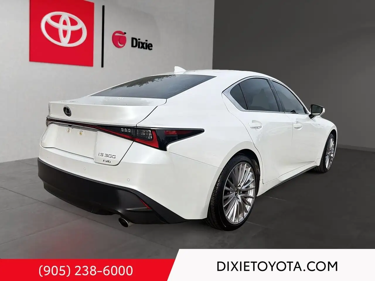 Lexus IS - Image 4