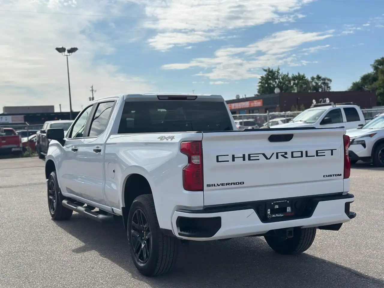 Chevrolet Silverado 1500 - Image 6