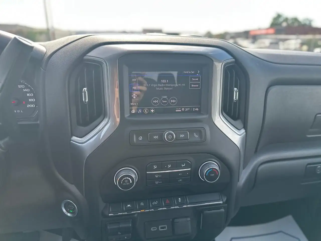 Chevrolet Silverado 1500 - Image 13
