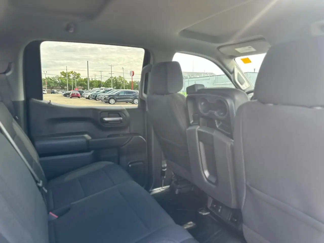 Chevrolet Silverado 1500 - Image 17