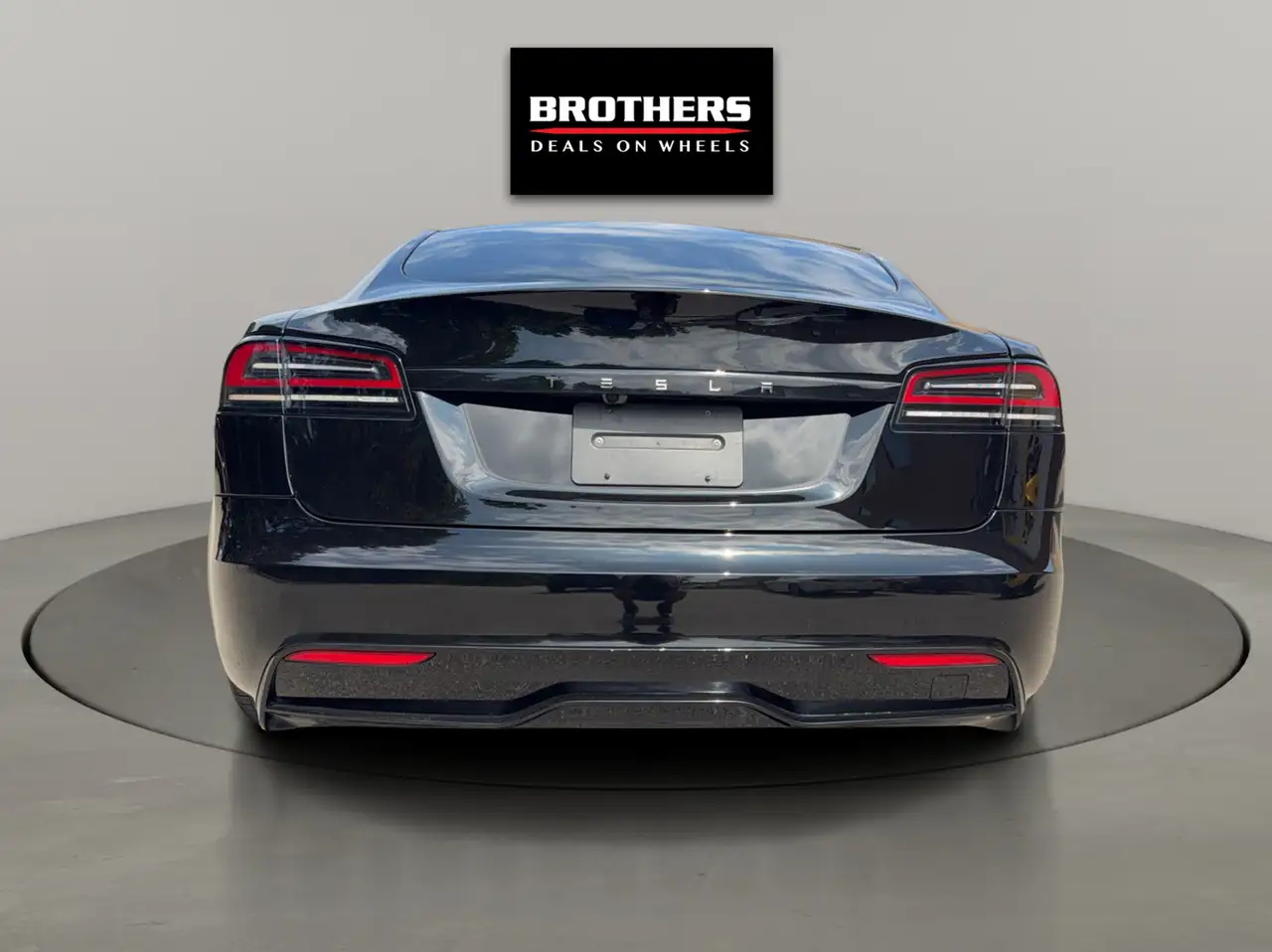 Tesla Model S - Image 6