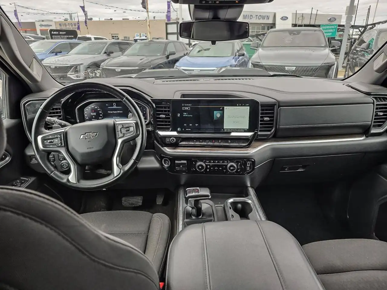 Chevrolet Silverado 1500 - Image 10