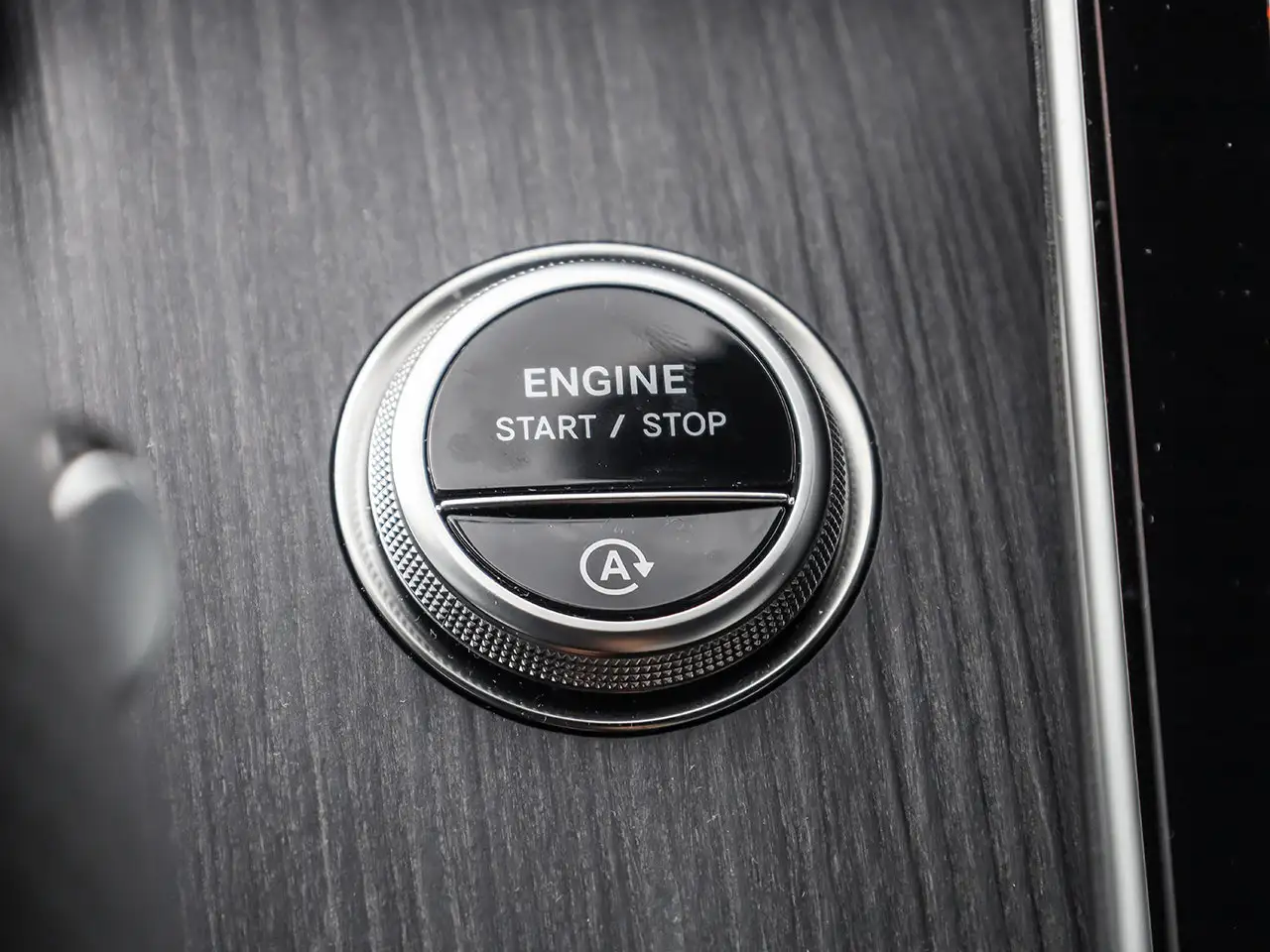 Mercedes-Benz C-Class - Image 24