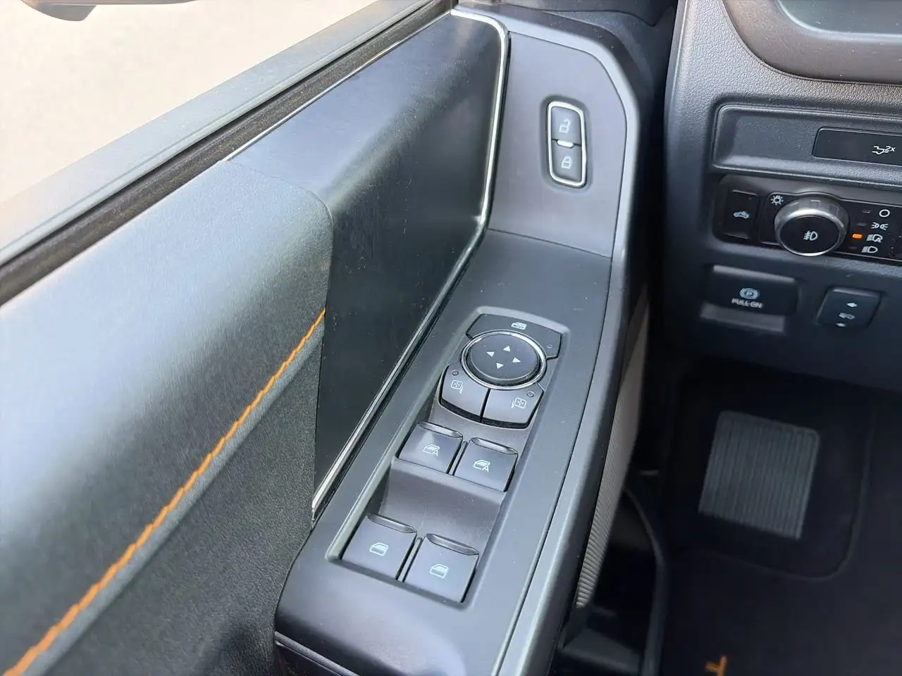 Ford F-150 - Image 21