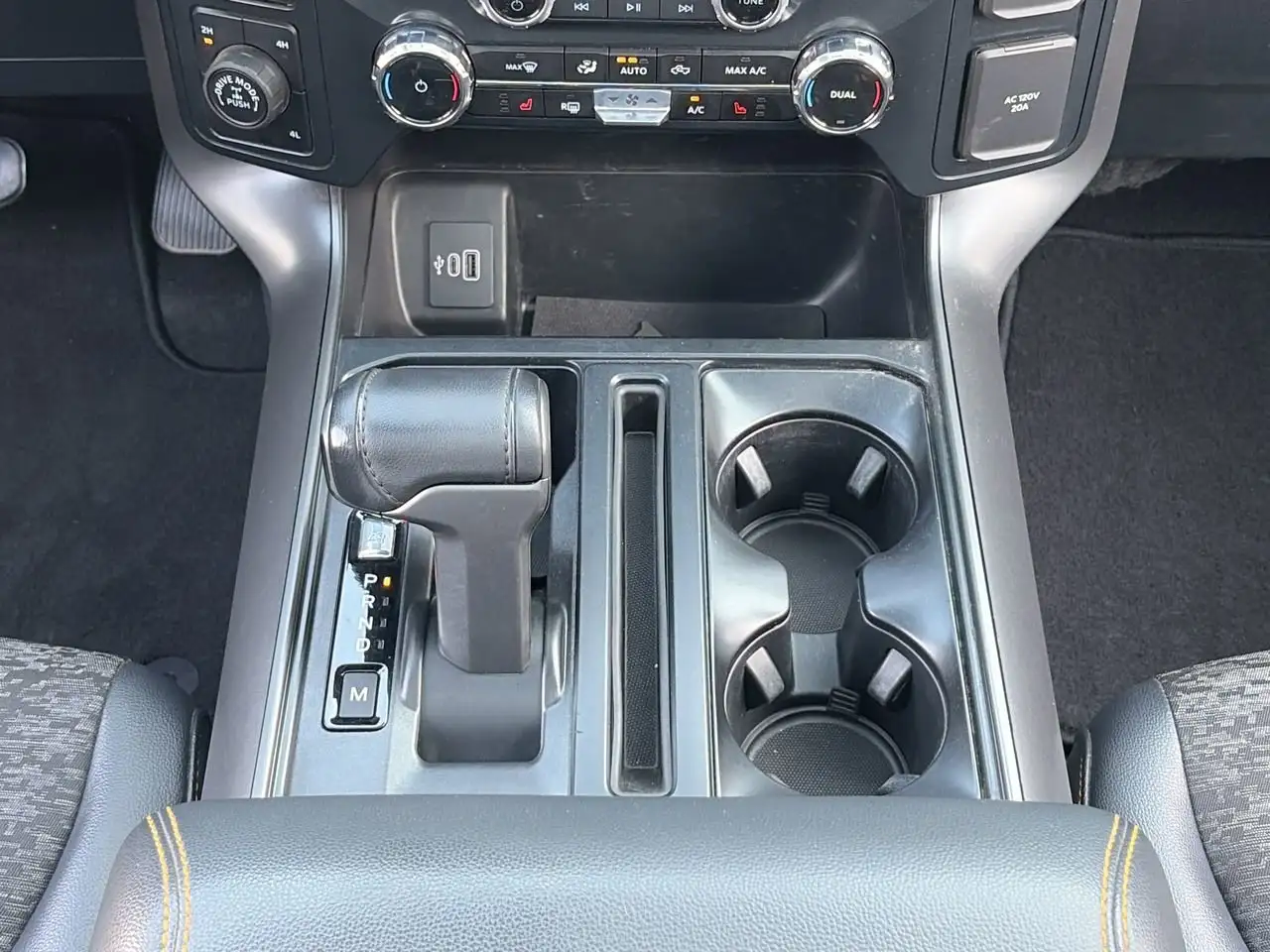 Ford F-150 - Image 28