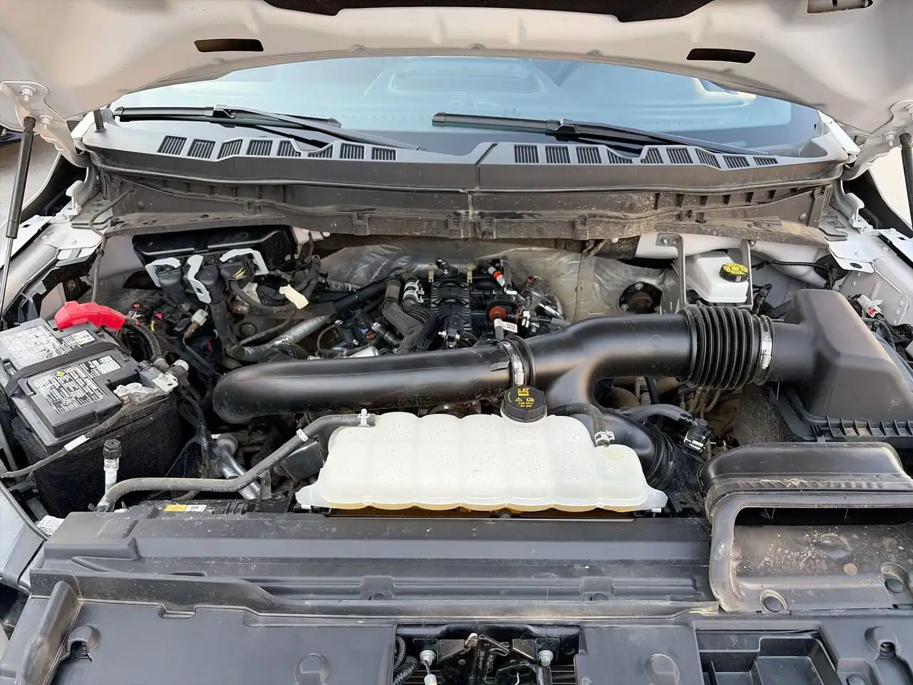 Ford F-150 - Image 34