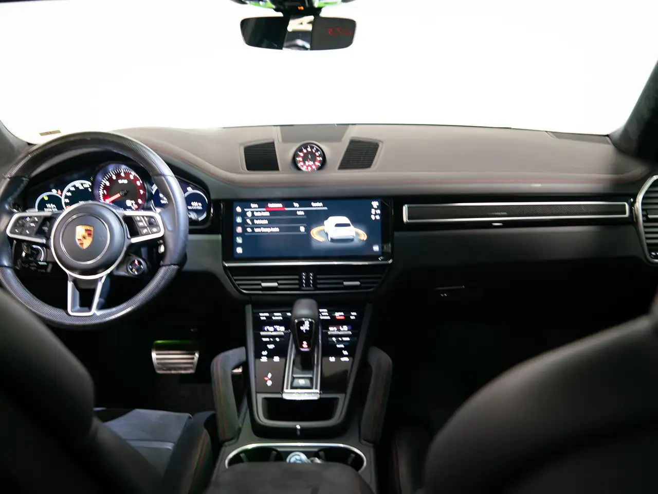 Porsche Cayenne - Image 28