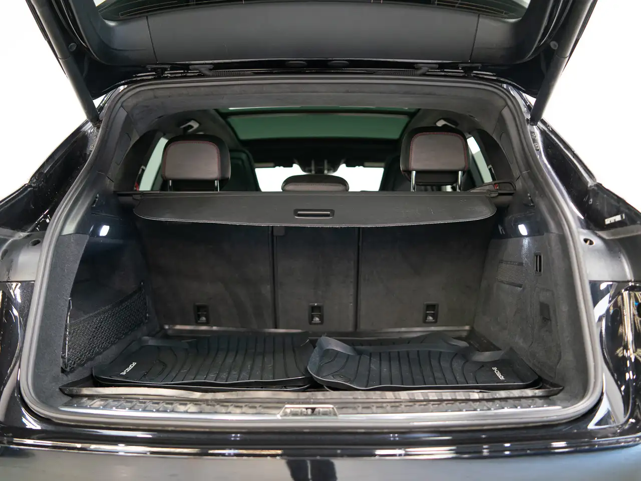 Porsche Cayenne - Image 14