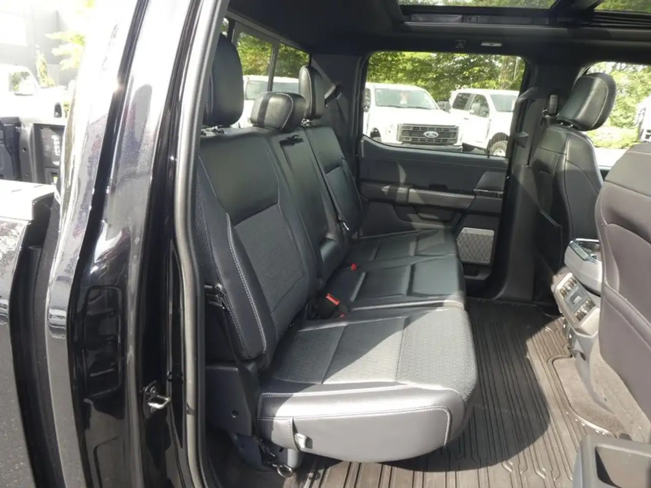 Ford F-150 - Image 21