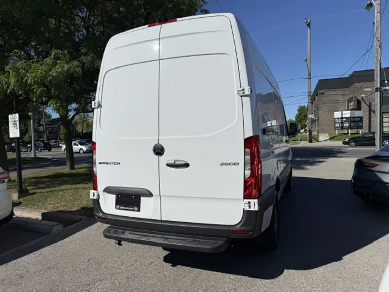 Mercedes-Benz Sprinter - Image 3