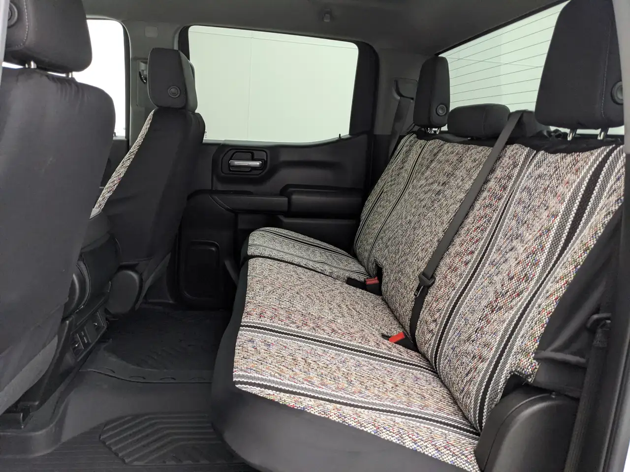 Chevrolet Silverado 1500 - Image 28