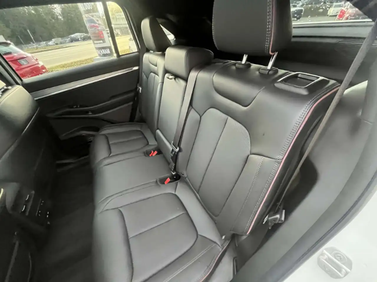 Jeep Wagoneer S - Image 18