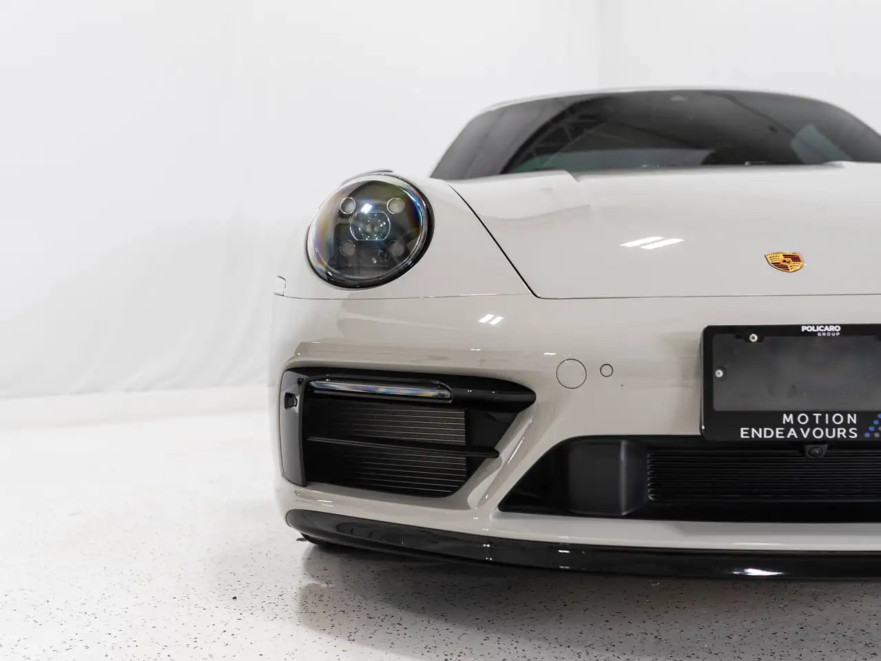 Porsche 911 - Image 12