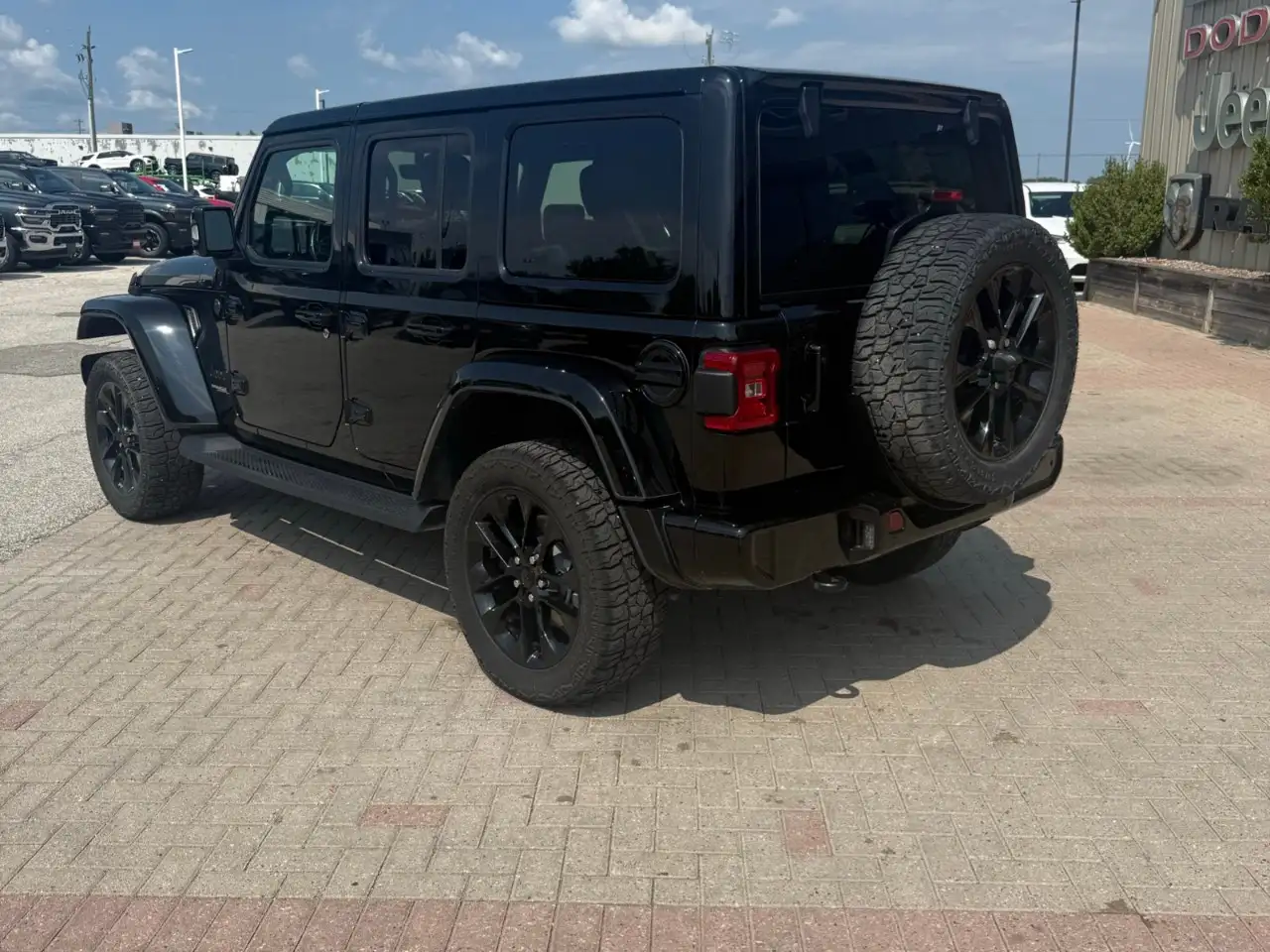 Jeep Wrangler - Image 2