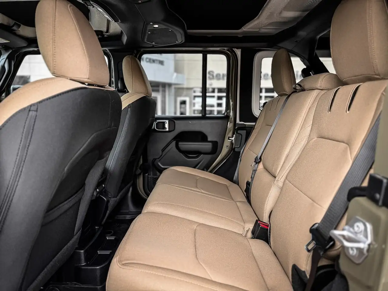 Jeep Wrangler - Image 26