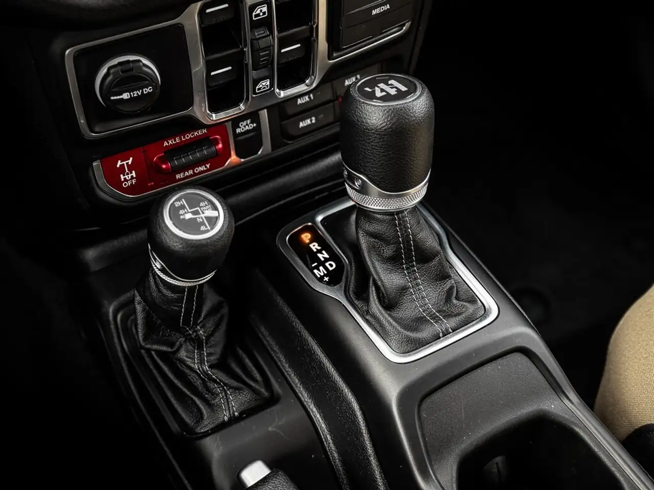 Jeep Wrangler - Image 24