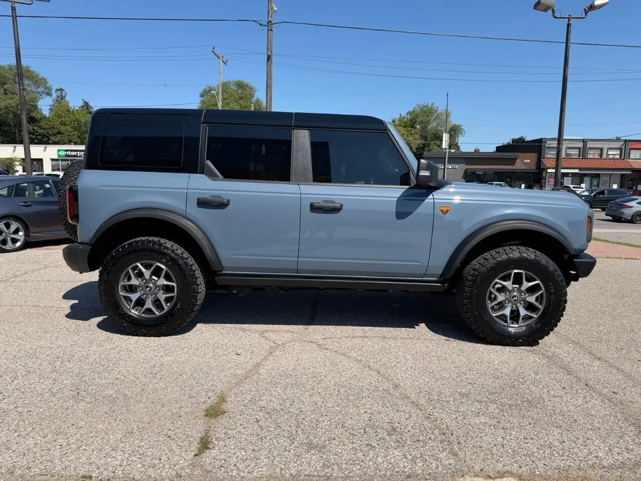 Ford Bronco - Image 6