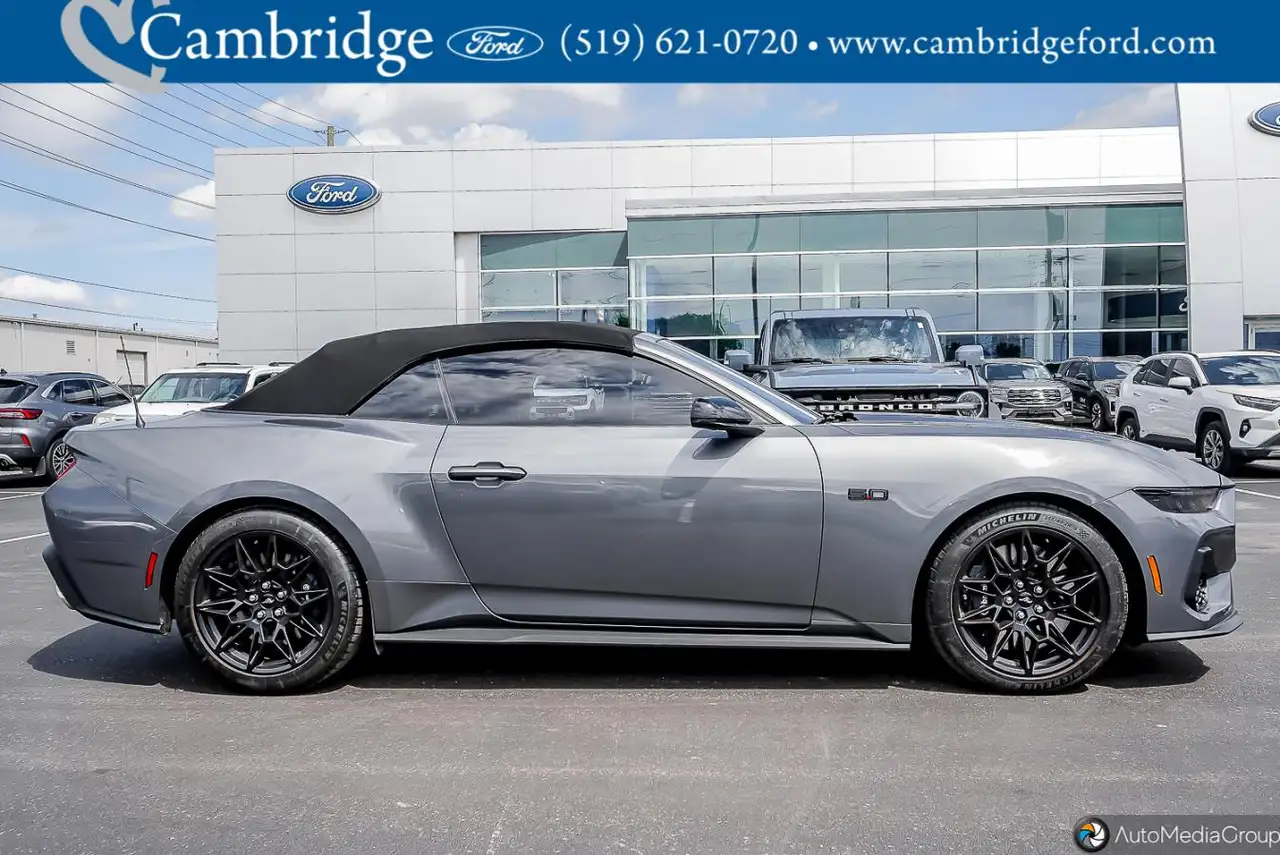 Ford Mustang - Image 3