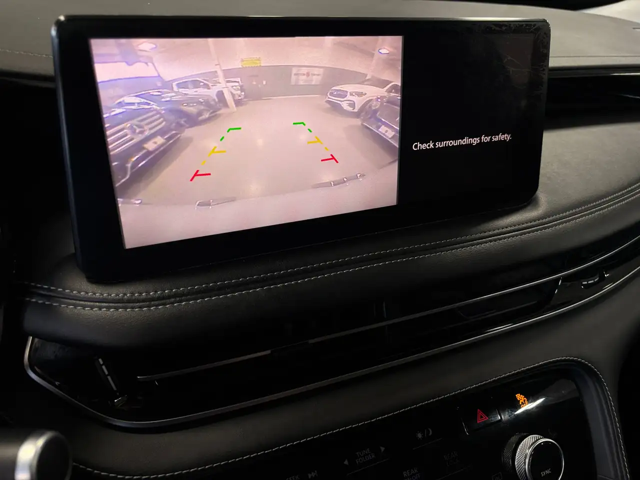 Infiniti QX60 - Image 21