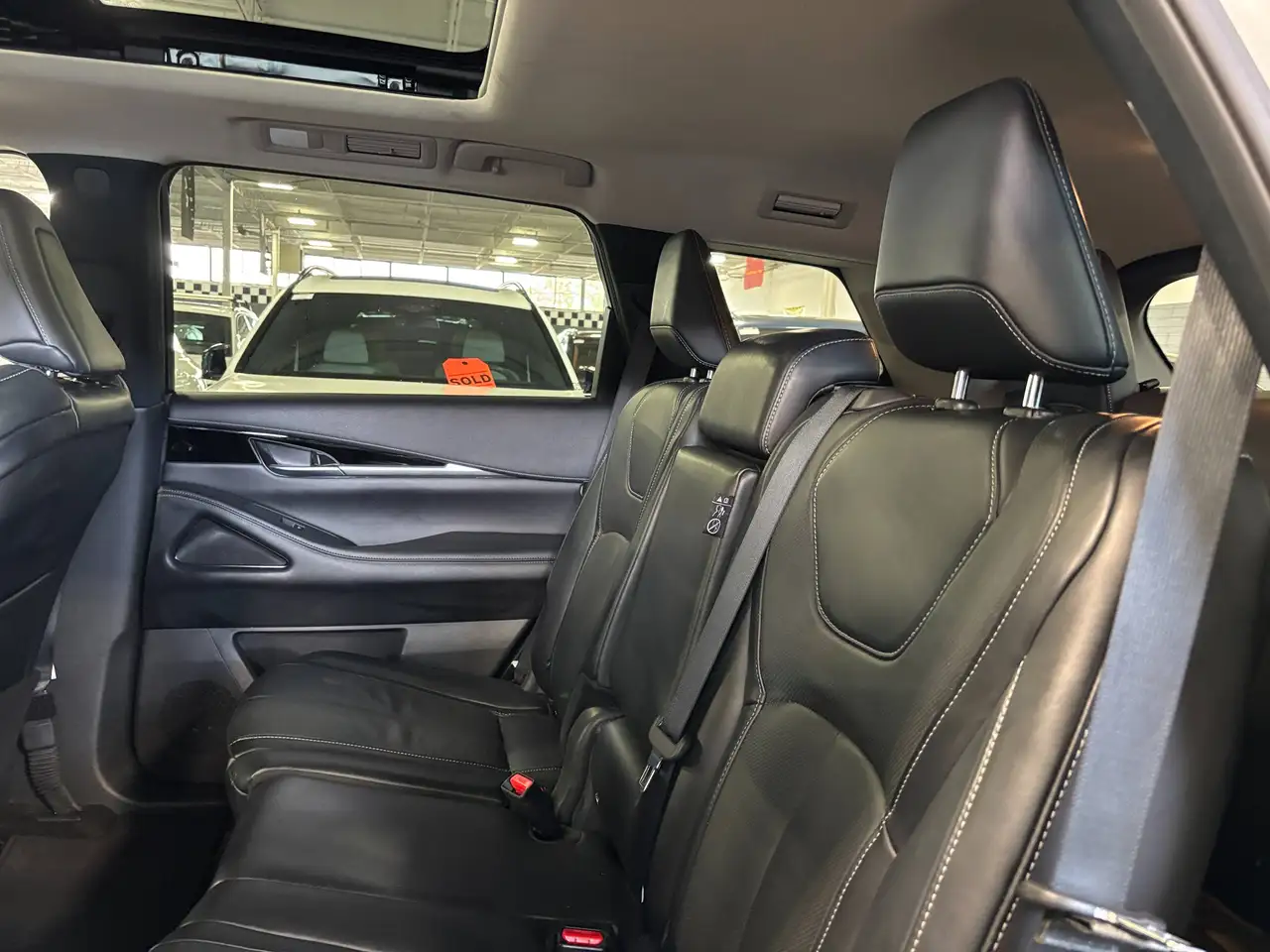Infiniti QX60 - Image 9
