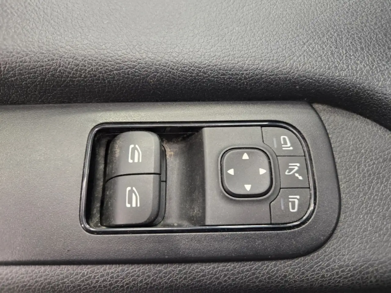 Mercedes-Benz Sprinter - Image 22