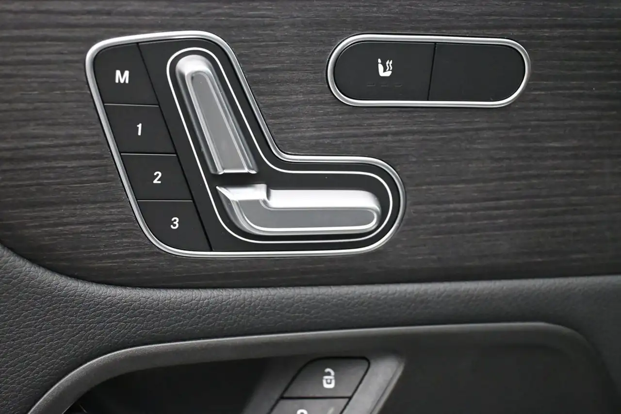 Mercedes-Benz GLA - Image 15