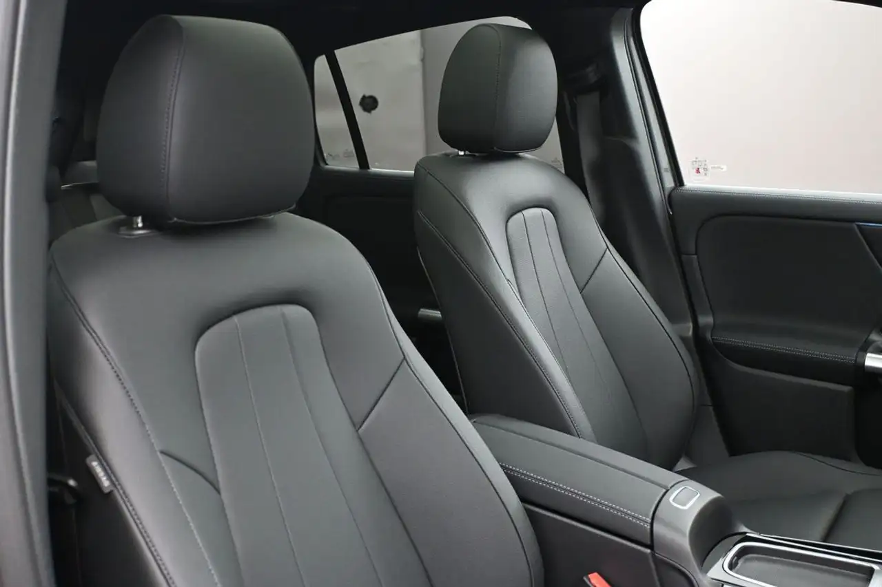 Mercedes-Benz GLA - Image 28