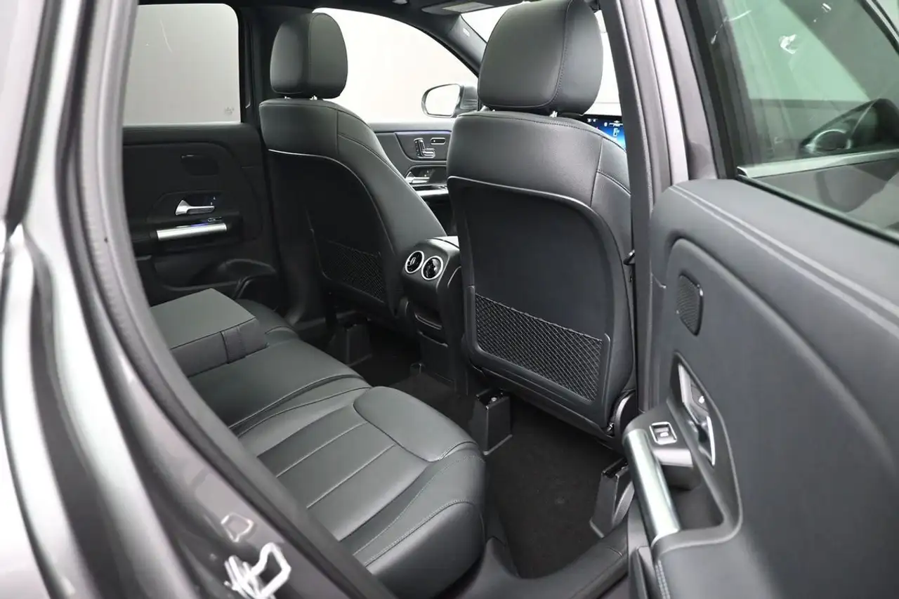 Mercedes-Benz GLA - Image 24