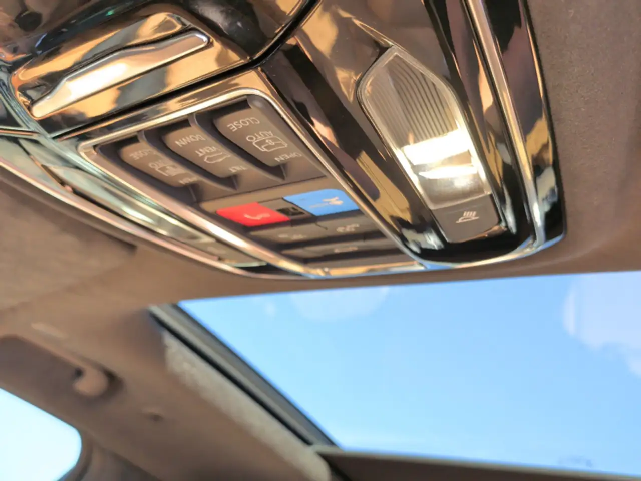 Jeep Grand Cherokee - Image 28