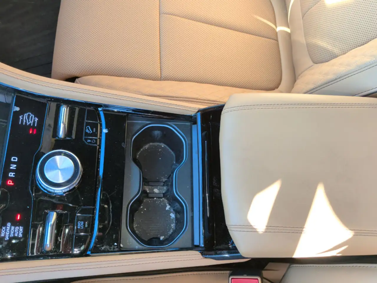 Jeep Grand Cherokee - Image 27