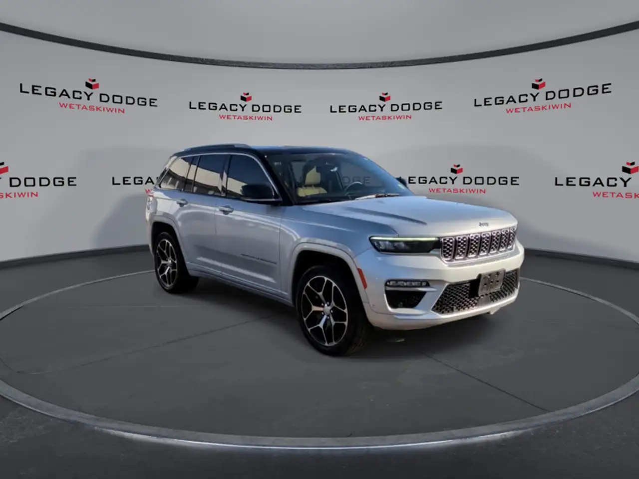 Jeep Grand Cherokee - Image 9