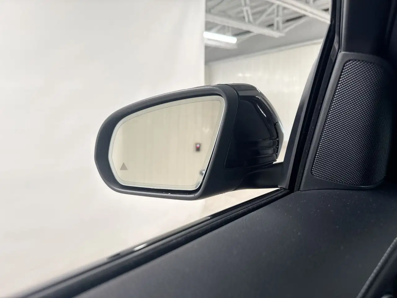 Mercedes-Benz GLC - Image 21