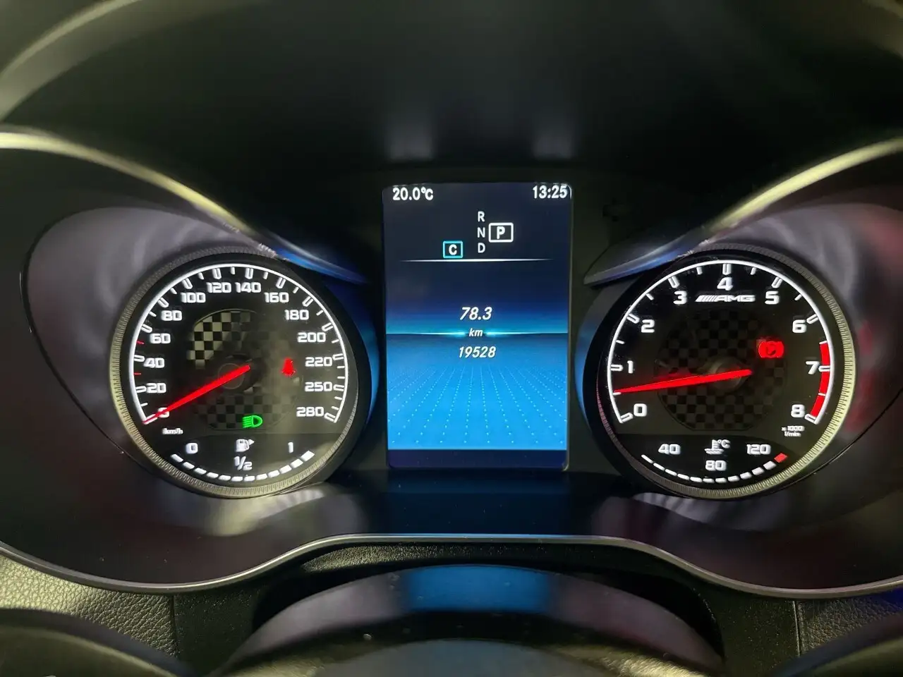 Mercedes-Benz GLC - Image 17