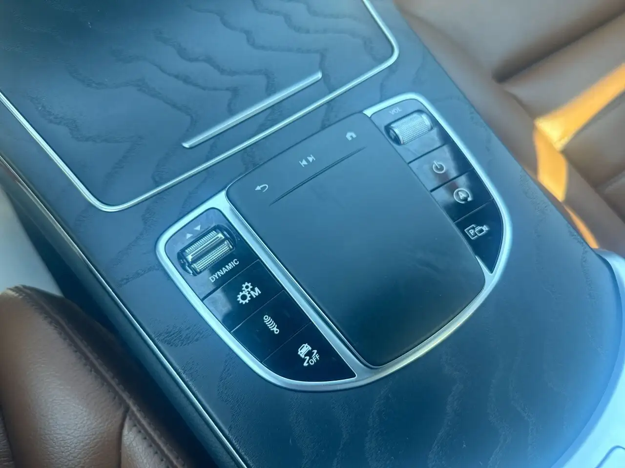 Mercedes-Benz GLC - Image 34